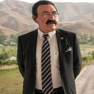 Esat Canan