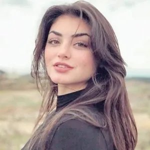 Özge Törer