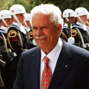 İsmet Sezgin