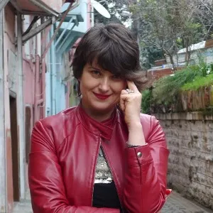 Özlem Sezer
