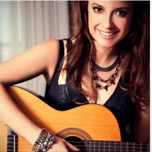 Ayşe Özyılmazel