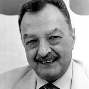 Üstün Akmen