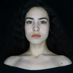 Enzel Damla Tombak
