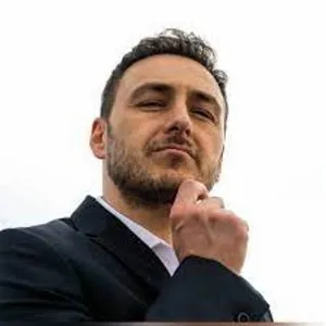Çağlar Tüfekçi