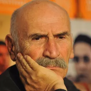 Tuncel Kurtiz
