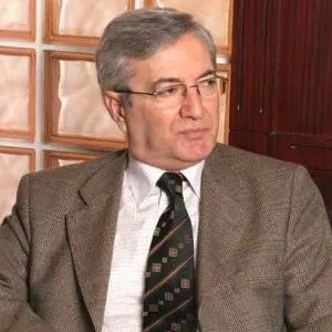 Beşir Ayvazoğlu
