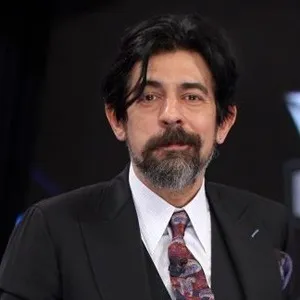 Okan Bayülgen