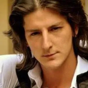 Onur Ay