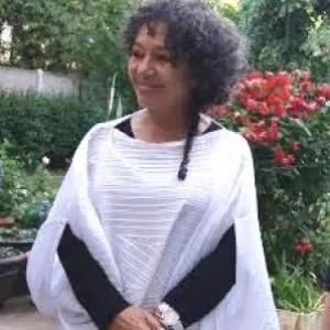 Hale Şakar Ürkmezgil