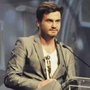Onur Dur