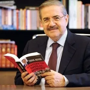 Taha Akyol