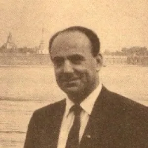 Fahir İz