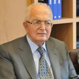 Nevzat Ayaz