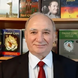 Kemal Yalçın (Writer)
