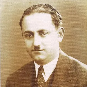 Namdar Rahmi Karatay