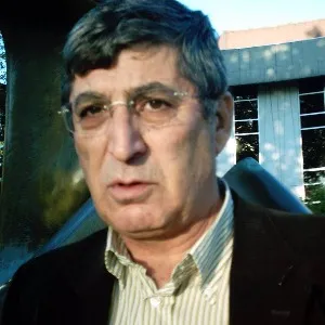 Refik Durbaş