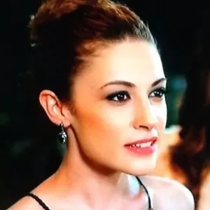 Açelya Topaloğlu