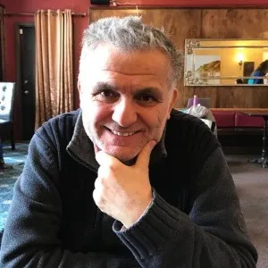 İskender Savaşır