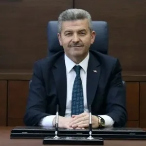 Turan Ergün (Vali)